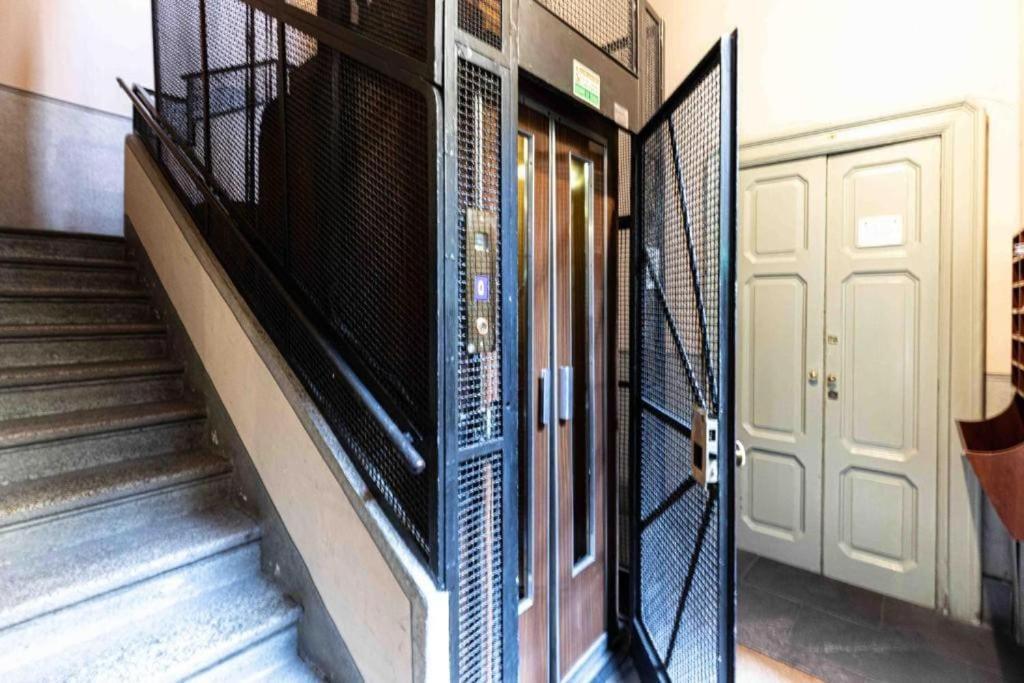 Loft House Via Della Spiga 50 Apartment Milan Bagian luar foto